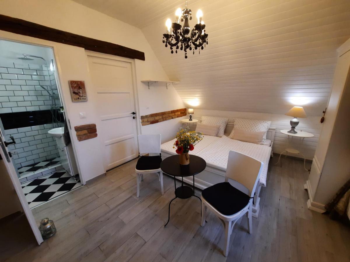 Hotel Piac Vendeghaz Kaptalantoti Zewnętrze zdjęcie